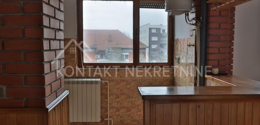 Jednoiposoban Stan Kod Doma Zdravlja – Odlična Lokacija