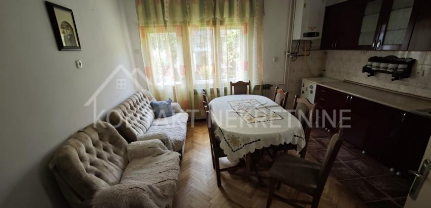 Porodična Kuća Za Izdavanje Sa Dvorištem – Miran Kraj Rume