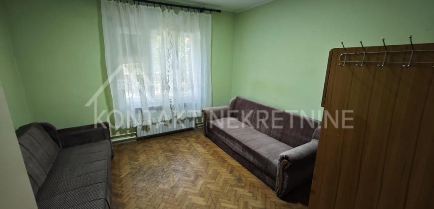 Porodična Kuća Za Izdavanje Sa Dvorištem – Miran Kraj Rume