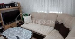 Kompletno Nameštena Prizemna Kuća Sa Uređenim Dvorištem U Ašanji